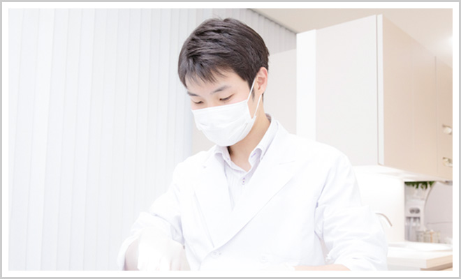 インプラントを固定源として歯を移動